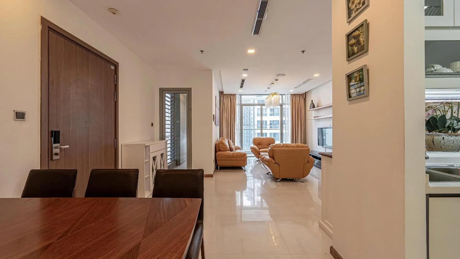 Apartment Urban Zen Saigon - Vinhomes Landmark 81 Ho Chi Minh City