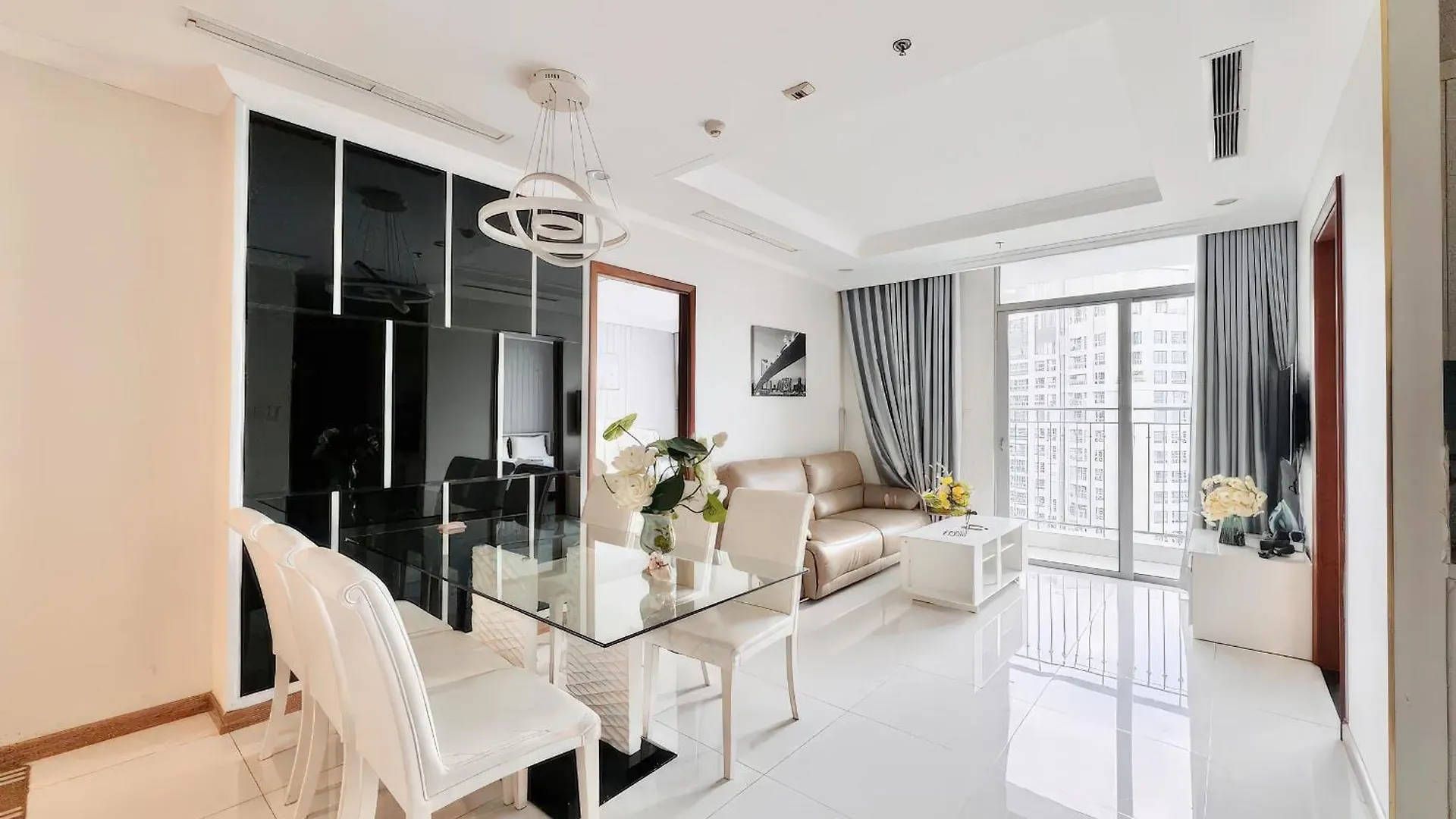Urban Zen Saigon - Vinhomes Landmark 81 Ho Chi Minh City