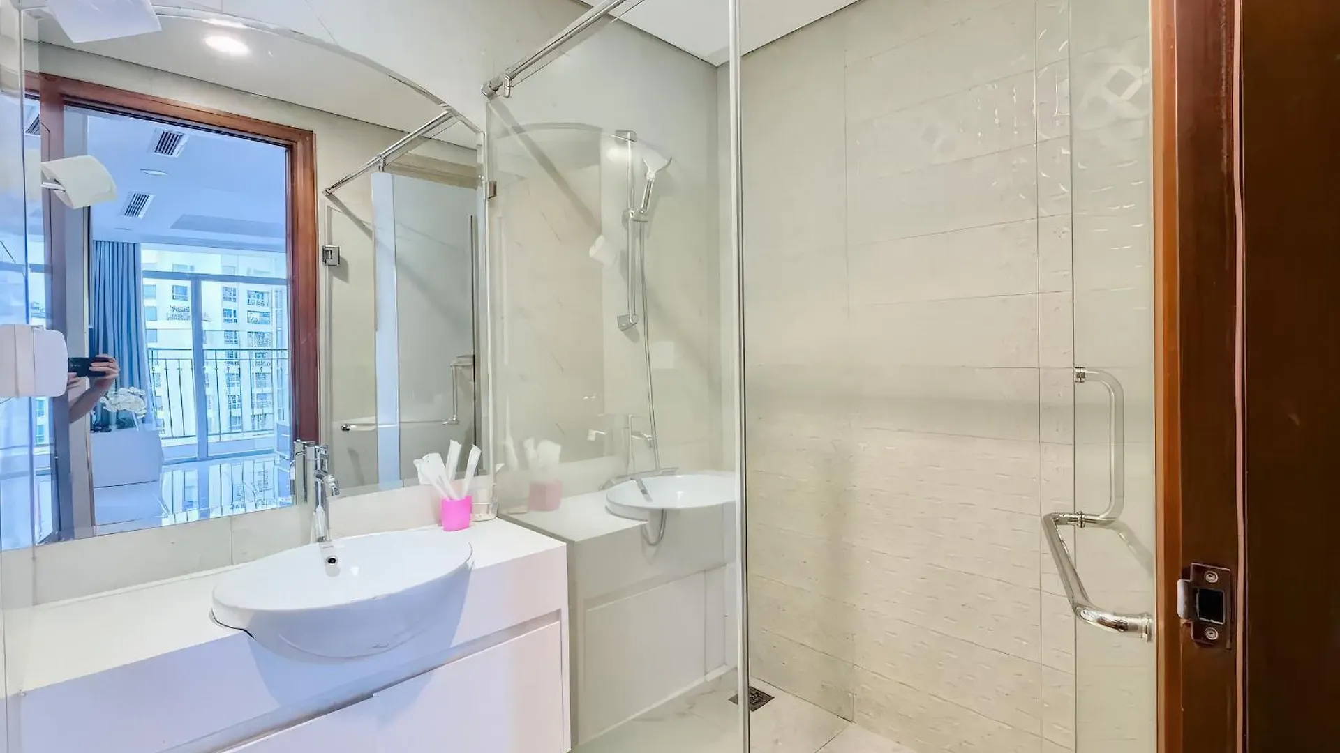 Urban Zen Saigon - Vinhomes Landmark 81 Ho Chi Minh City